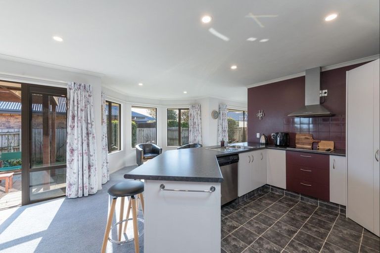 Photo of property in 10 Ngawhatu Road, Stoke, Nelson, 7011