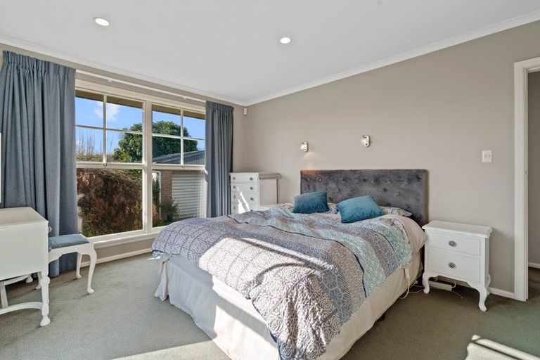 Photo of property in 105 Kennedys Bush Road, Halswell, Christchurch, 8025