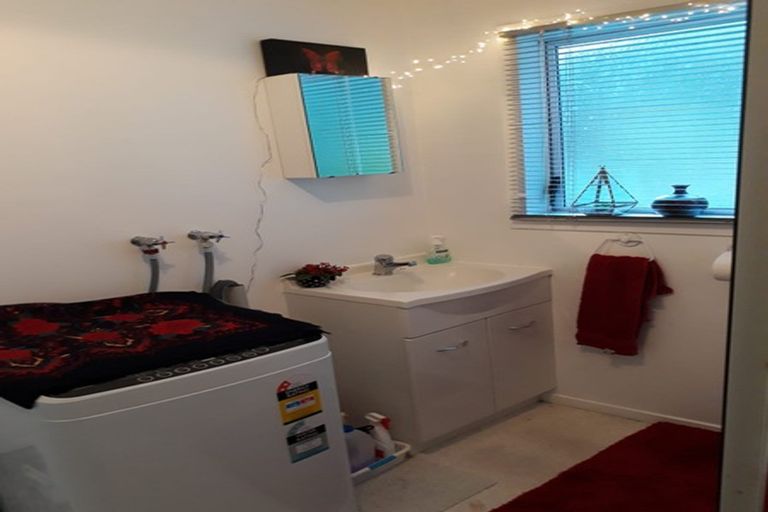 Photo of property in 2/3 Jerome Way, Crofton Downs, Wellington, 6035