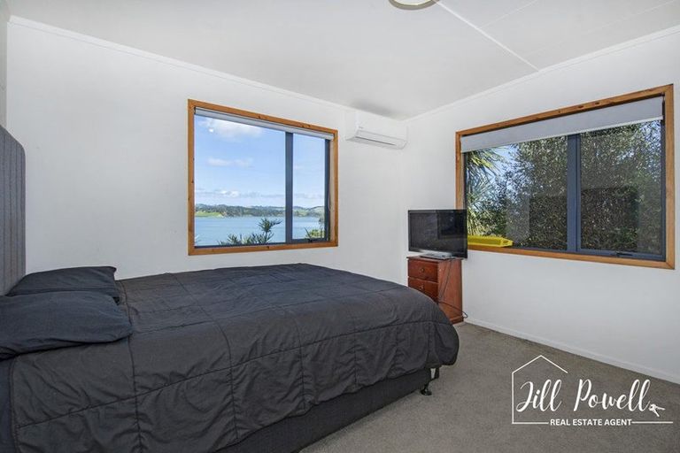 Photo of property in 36 Kilbraugh Street, Whakapirau, Maungaturoto, 0583