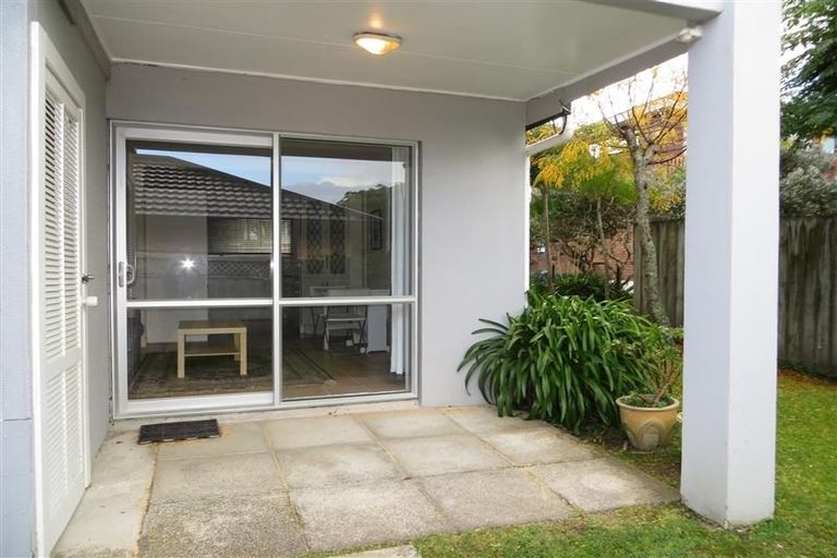 Photo of property in 2/23 Toroa Street, Torbay, Auckland, 0630