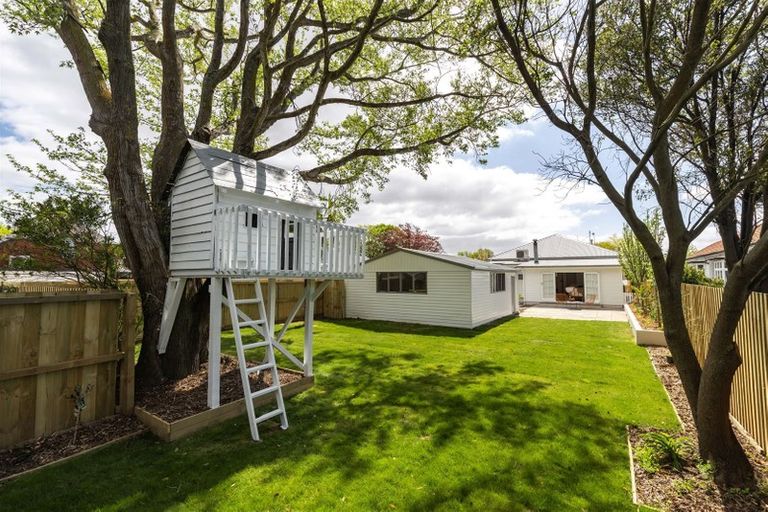 Photo of property in 244 Edgeware Road, Edgeware, Christchurch, 8013