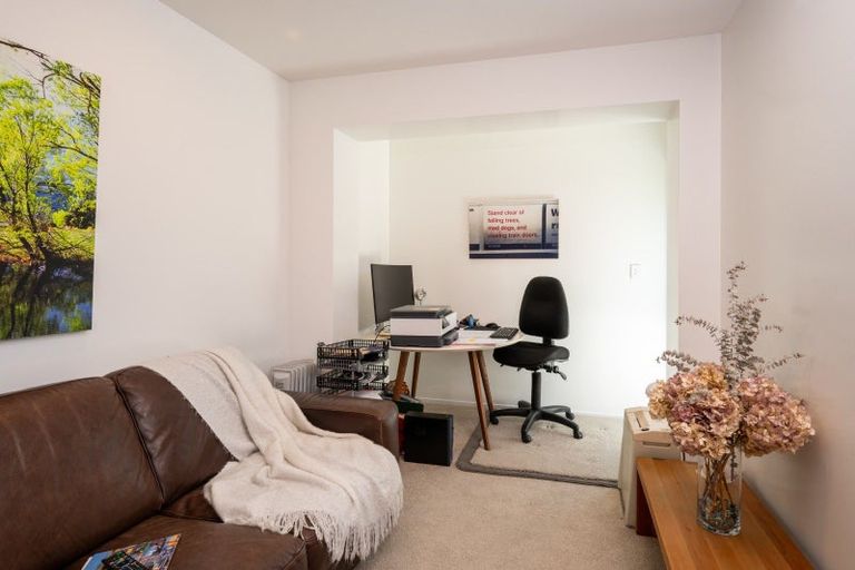 Photo of property in 43a Chambers Street, Havelock North, 4130