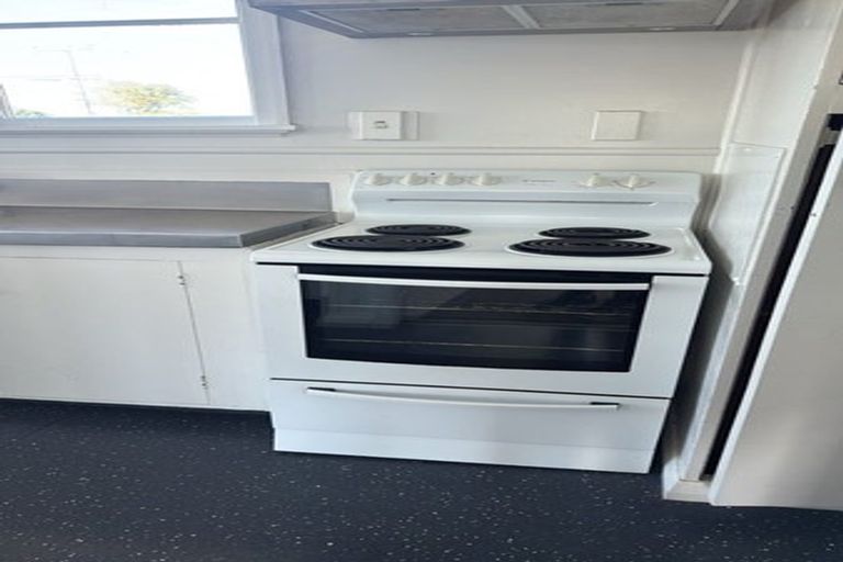 Photo of property in 5 Marsden Street, Hauraki, Auckland, 0622