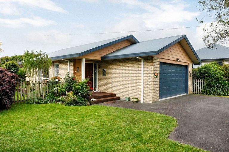 Photo of property in 57 Browning Street, Leamington, Cambridge, 3432