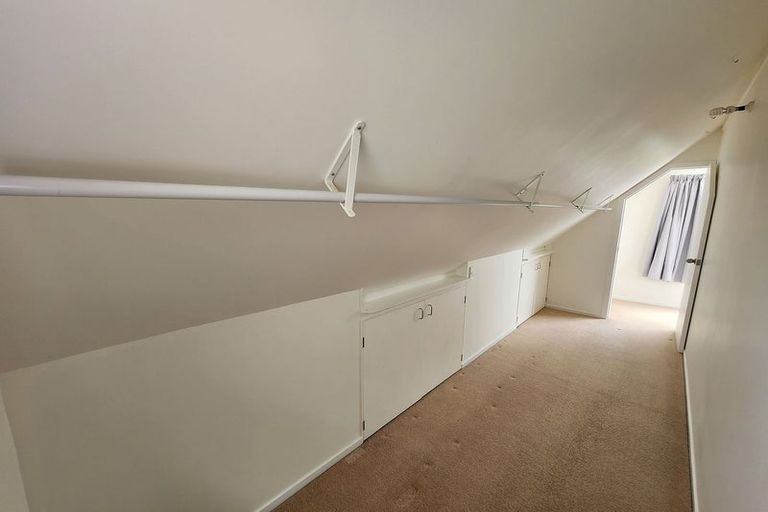 Photo of property in 1 Lindis Close, Kelson, Lower Hutt, 5010