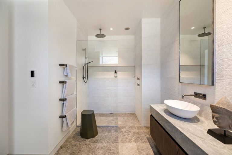 Photo of property in Meadowstone Alpha Series, 6 Petalite Lane, Wanaka, 9305