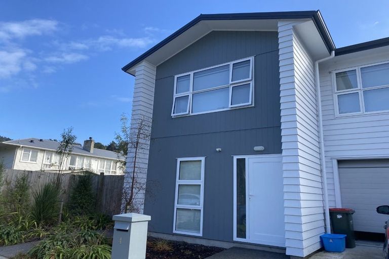 Photo of property in 4 Delaney Drive, Stokes Valley, Lower Hutt, 5019