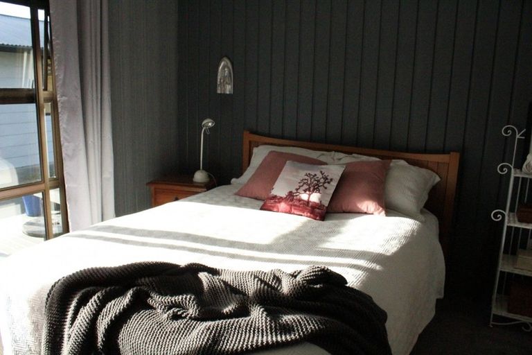 Photo of property in 135 Great North Road, Winton, 9720