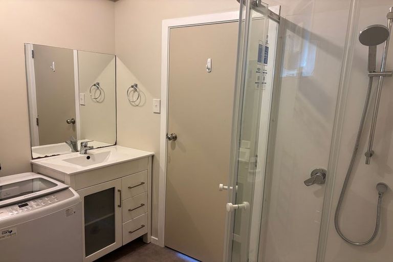 Photo of property in 10 Laurent Place, Kingston, Wellington, 6021