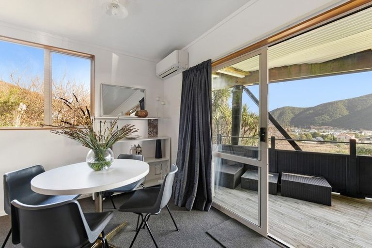 Photo of property in 9 Matai Place, Waikawa, Picton, 7220