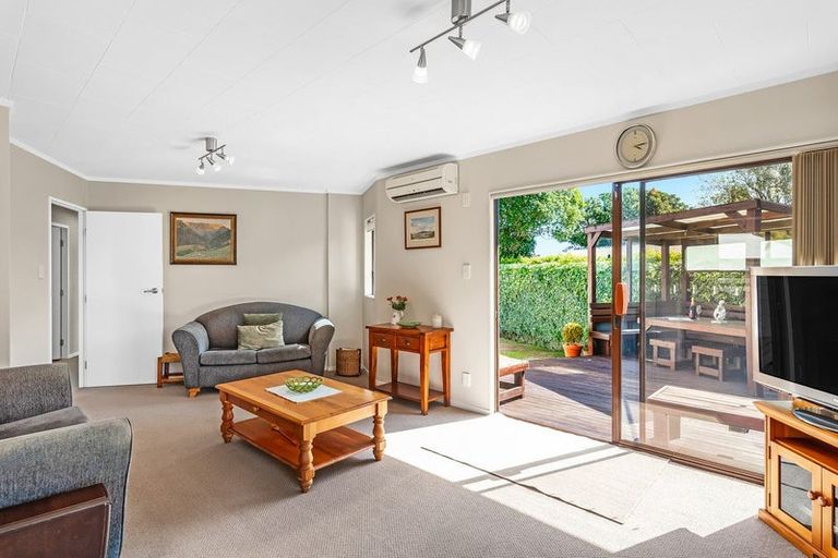 Photo of property in 15 Kanawa Street, Waikanae, 5036