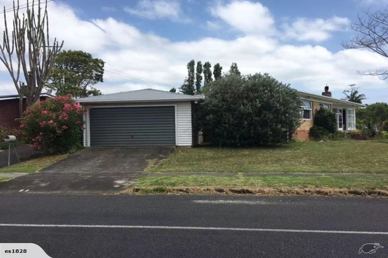 Photo of property in 2 Pandora Place, Pakuranga, Auckland, 2010