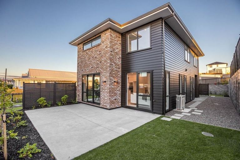 Photo of property in 18 Kuku Avenue, Red Beach, 0932