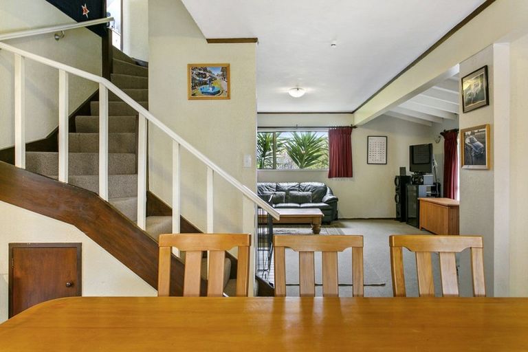 Photo of property in 1 Green Place, Richmond Heights, Taupo, 3330