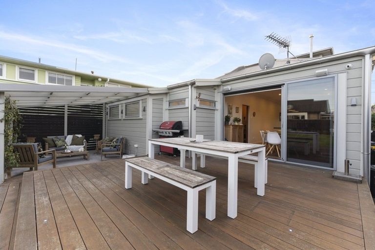Photo of property in 7 Massey Street, Westown, New Plymouth, 4310