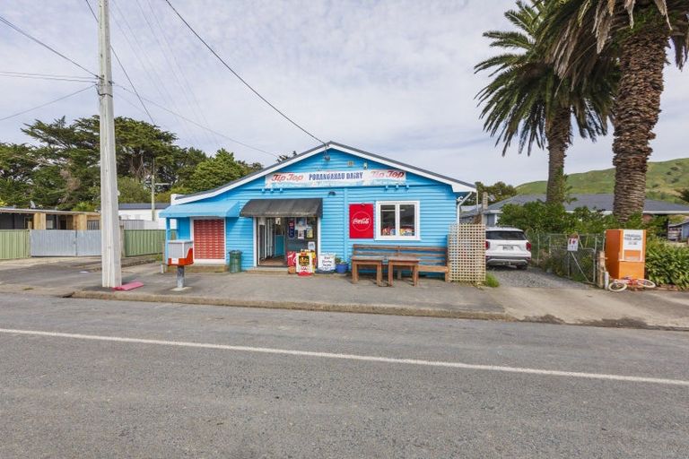 Photo of property in 11 Abercromby Street, Porangahau, 4293
