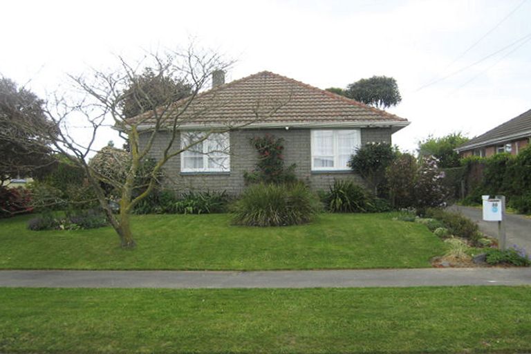 Photo of property in 30 Uxbridge Street, Redwood, Christchurch, 8051