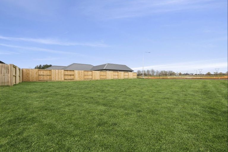 Photo of property in 13 Silverwood Lane, Leamington, Cambridge, 3495