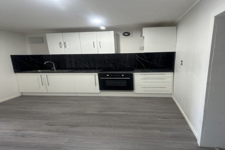 Photo of property in 29 Goodwood Drive, Goodwood Heights, Auckland, 2105