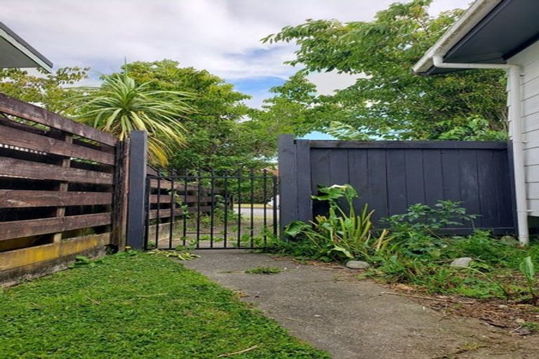 Photo of property in 13 Moonstone Grove, Birchville, Upper Hutt, 5018