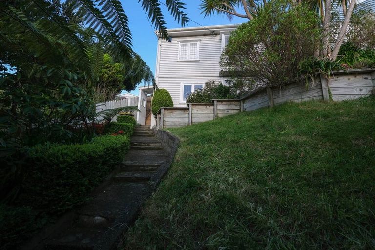 Photo of property in 21 Harland Street, Brooklyn, Wellington, 6021