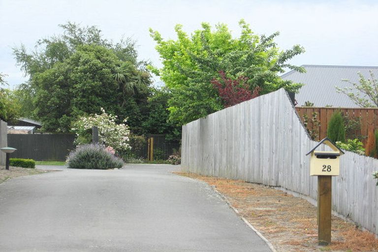 Photo of property in 28 Saint Pauls Place, Burwood, Christchurch, 8083