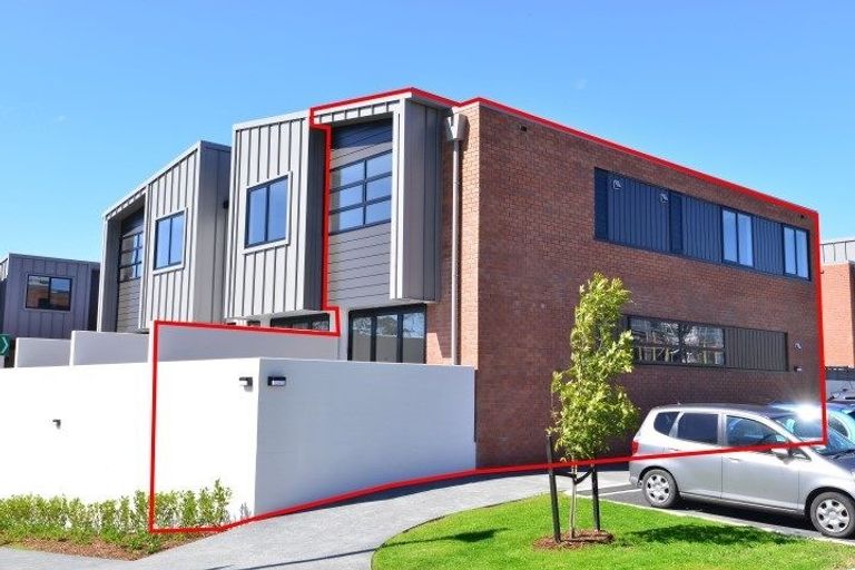 Photo of property in 1/4 Stables Lane, Silverdale, 0932