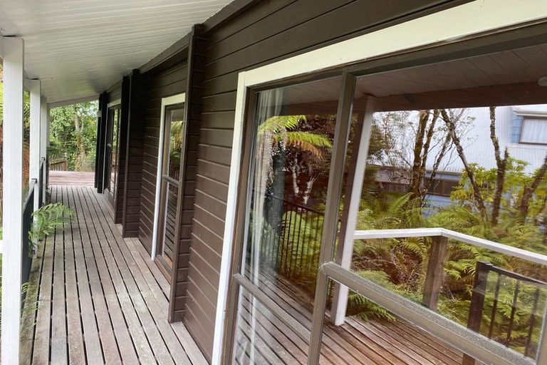 Photo of property in 17 Ivy Terrace, Moana, 7872