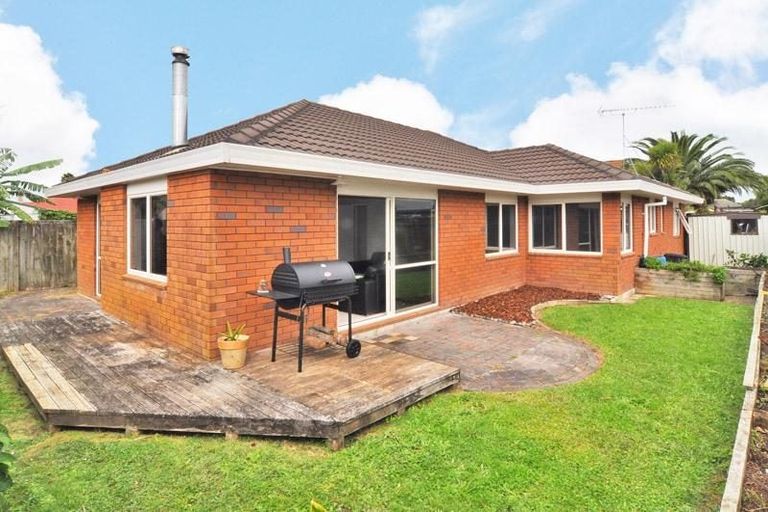 Photo of property in 2/31 Watson Place, Papatoetoe, Auckland, 2025