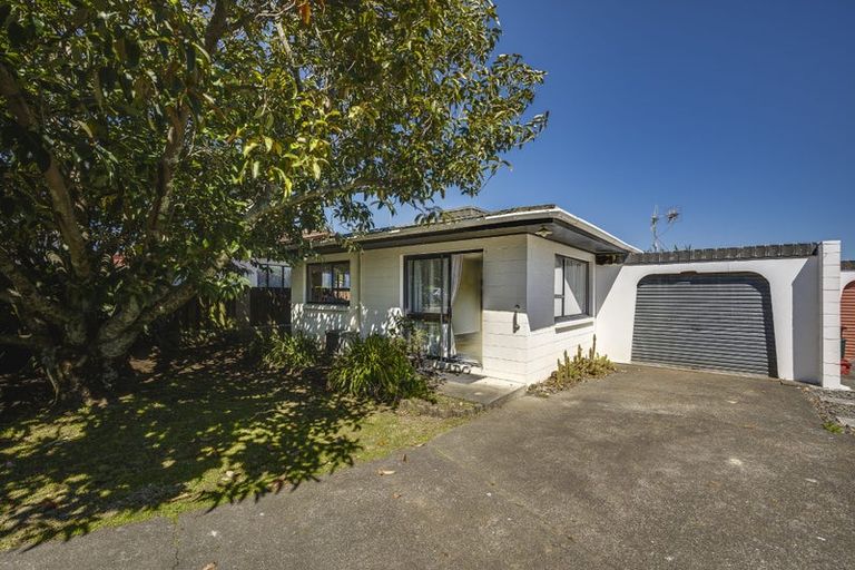Photo of property in 8-9 Thurley Place, Bay View, Napier, 4104