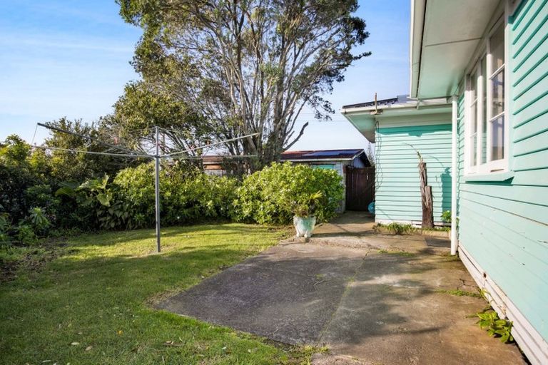 Photo of property in 30 Paritutu Road, Spotswood, New Plymouth, 4310