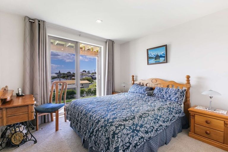 Photo of property in 92a Tiri Road, Manly, Whangaparaoa, 0930