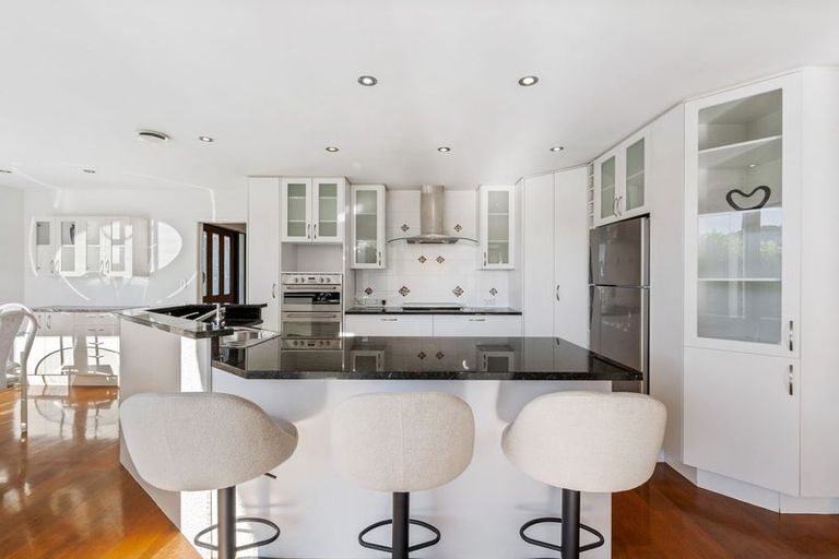 Photo of property in 66 Ferry Parade, Herald Island, Auckland, 0618