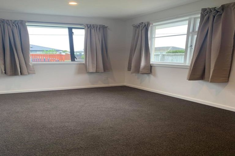 Photo of property in 61 Palmers Road, New Brighton, Christchurch, 8083