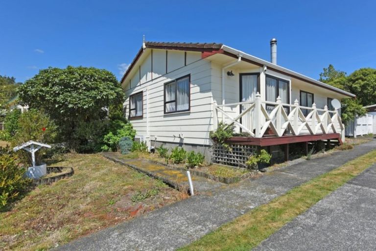 Photo of property in 20 Topaz Street, Birchville, Upper Hutt, 5018