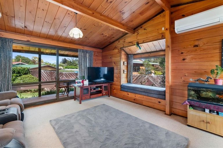 Photo of property in 12 Te Ana Place, Lynmore, Rotorua, 3010