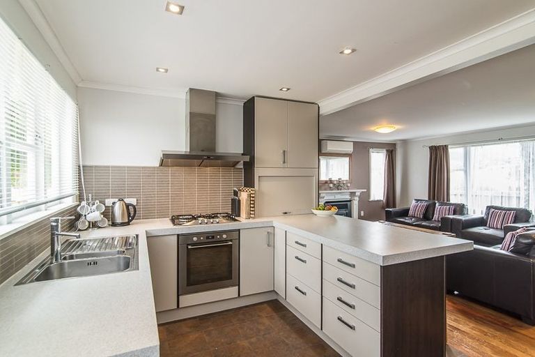 Photo of property in 245 Main Road, Tawa, Wellington, 5028