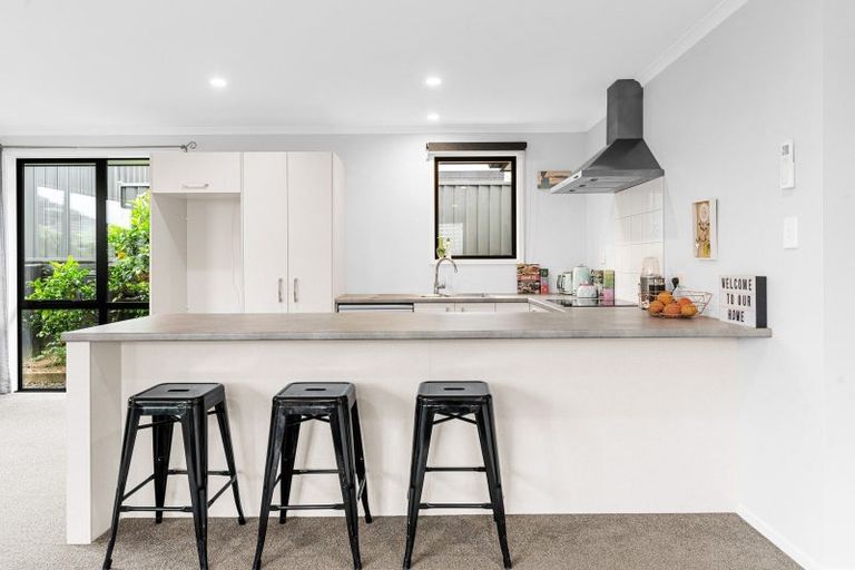 Photo of property in 8 Wai Huri Place, Omokoroa, 3114