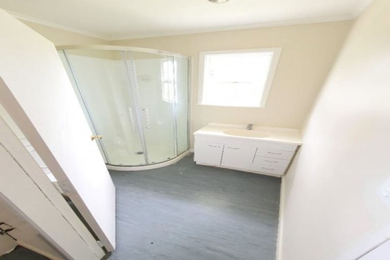 Photo of property in 12 Igloo Place, Red Hill, Papakura, 2110