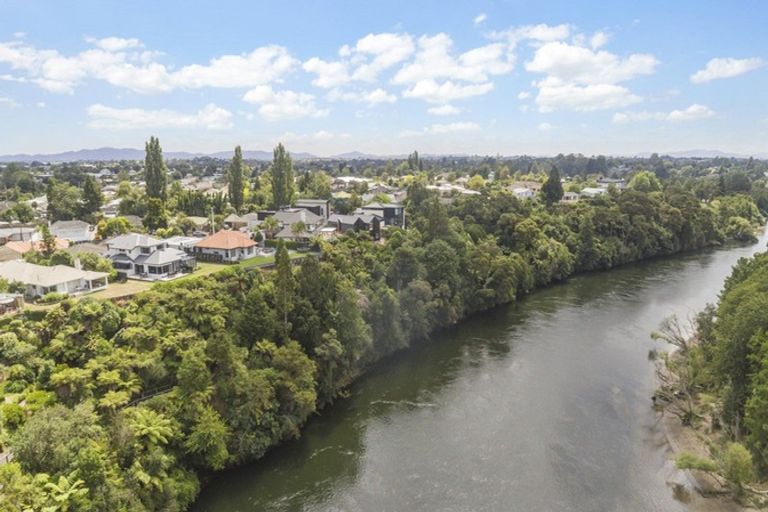 Photo of property in 16 Minchin Crescent, St Andrews, Hamilton, 3200