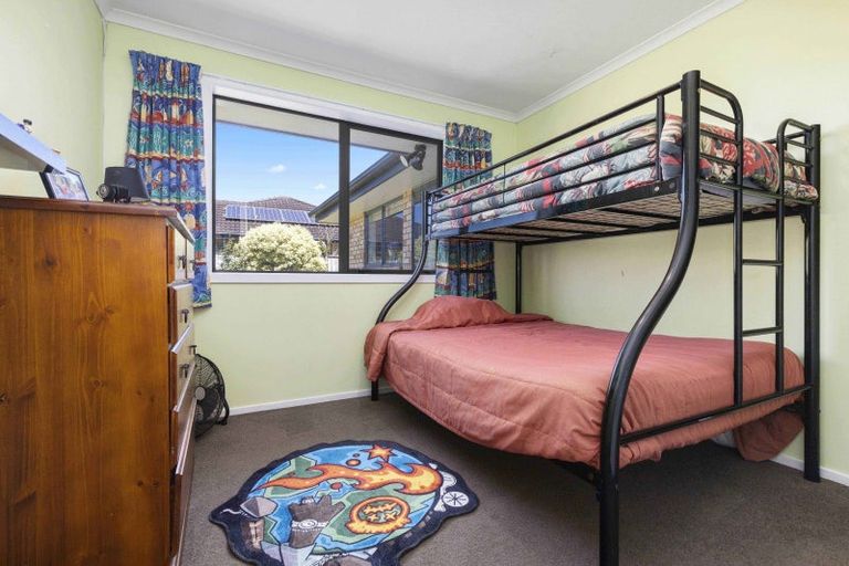 Photo of property in 41 Breaker Grove, Waiuku, 2123