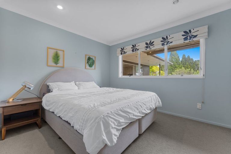Photo of property in 31 Barlow Place, Chatswood, Auckland, 0626
