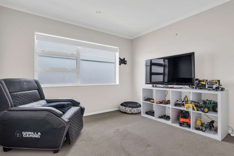 Photo of property in 32 Keepers Drive, Gulf Harbour, Whangaparaoa, 0930