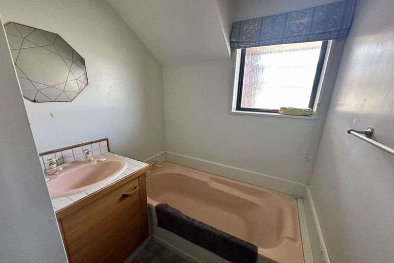 Photo of property in 1/9 Mana Esplanade, Paremata, Porirua, 5026