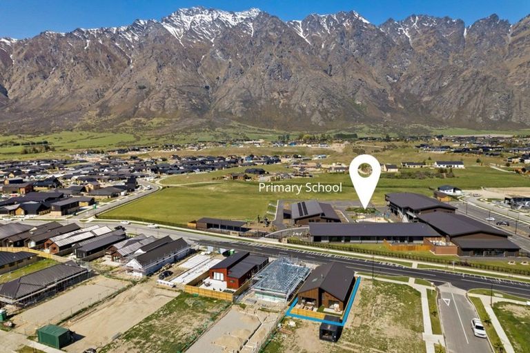 Photo of property in 88 Howden Drive, Jacks Point, 9371