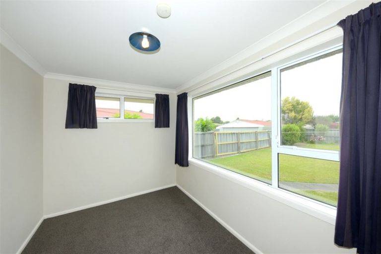 Photo of property in 66 Daniels Road, Redwood, Christchurch, 8051