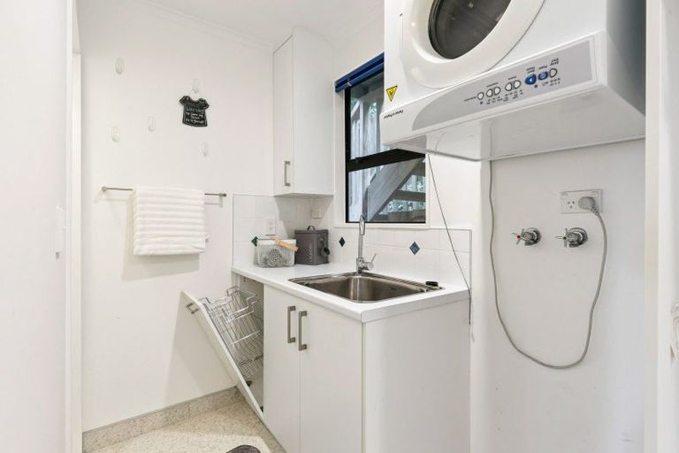 Photo of property in 93a Townsend Road, Miramar, Wellington, 6022