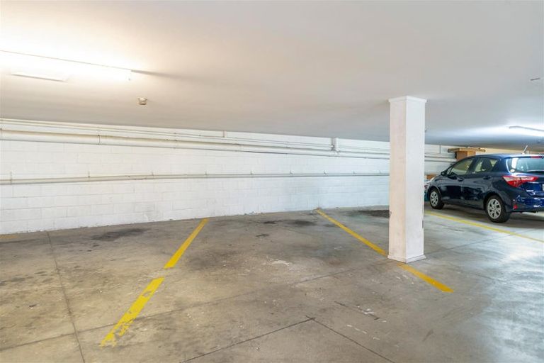 Photo of property in Grosvenor Cl, 8/6 Brown Street, Mount Cook, Wellington, 6021