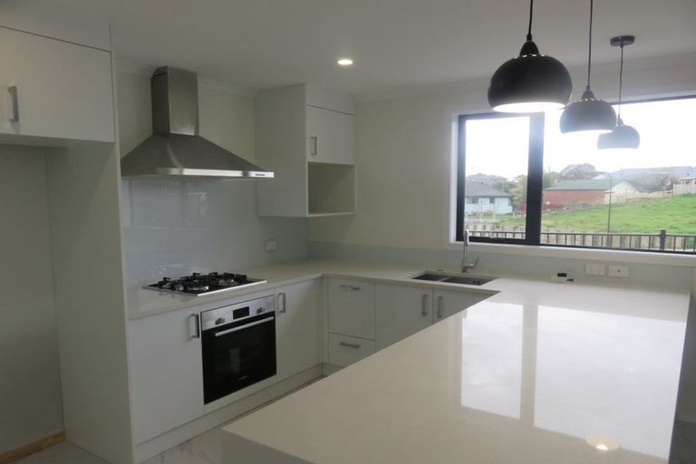 Photo of property in 16 Te Tiireke Drive, Glenview, Hamilton, 3206